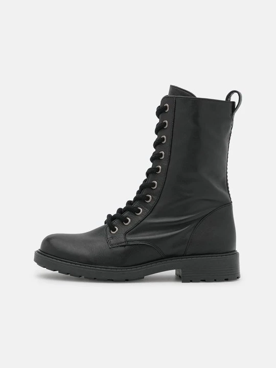Zdjęcie produktu Botki sznurowane Clarks czarny