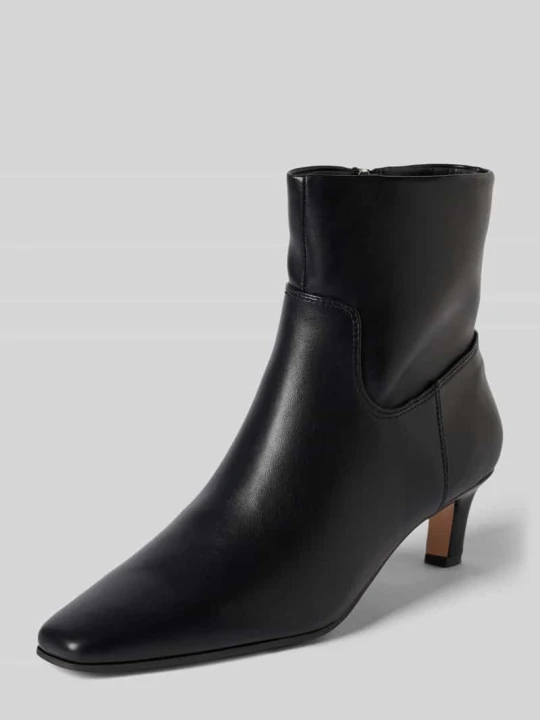Zdjęcie produktu Botki z obcasem szpilką model 'Davis' Steve Madden Czarny