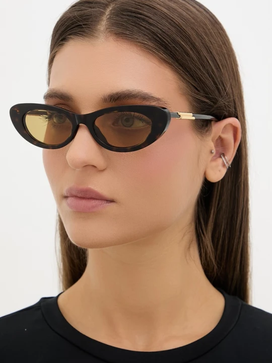 Zdjęcie produktu Bottega Veneta okulary przeciwsłoneczne kocie oczy damskie brązowy