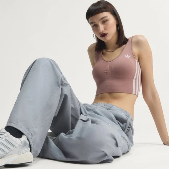 Zdjęcie produktu BRALETKA ESSENTIALS 3 STRIPES SEAMLESS Adidas Warm Clay