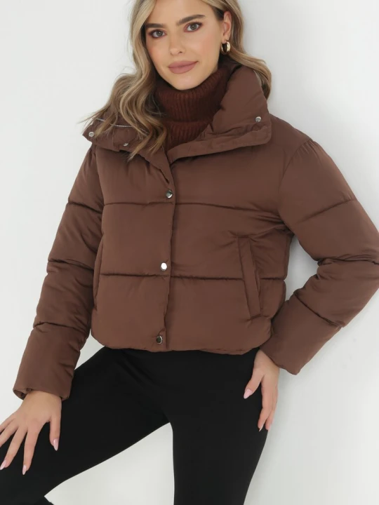 Zdjęcie produktu Brązowa Kurtka Puffer Pikowana ze Stójką Alene Yu & Me