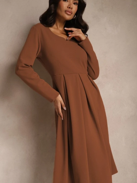 Zdjęcie produktu Brązowa Sukienka o Rozkloszowanym Kroju z Trójkątnym Dekoltem Temivara New Collection