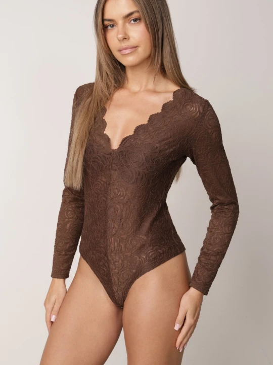 Zdjęcie produktu Brązowe Body z Koronki z Falbanką przy Dekolcie Alvinia By Swan
