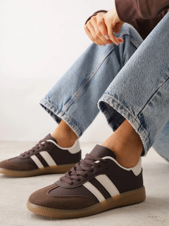 Zdjęcie produktu Brązowe Casualowe Sneakersy na Płaskiej Podeszwie z Paskami Jereria Vices