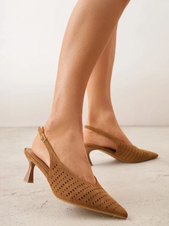 Zdjęcie produktu Brązowe Czółenka Slingback VICES na Kaczuszce z Ażurową Cholewką Klephei