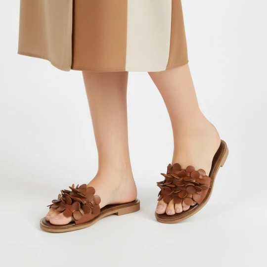 Zdjęcie produktu Brązowe Klapki Armodo Stylowe Obuwie Damskie
