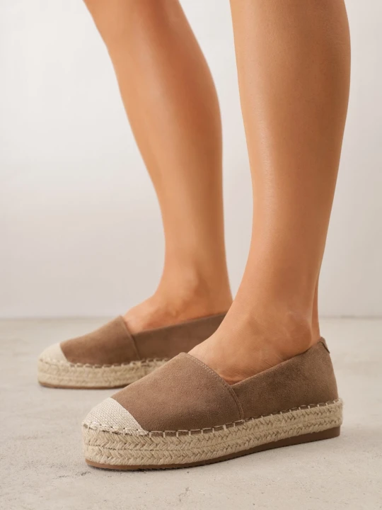 Zdjęcie produktu Brązowe Klasyczne Espadryle VICES na Grubej Podeszwie z Plecionką Idathelia