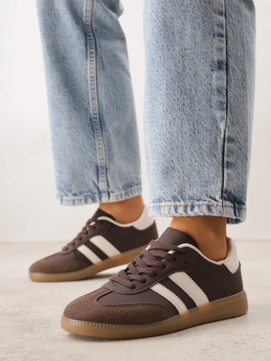 Zdjęcie produktu Brązowe Płaskie Sneakersy Ozdobione Paskami Glaria Vices