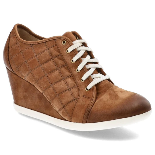Zdjęcie produktu Sneakersy damskie Baldaccini, ze skóry zamszowej i na wysokim koturnie, różowe, 682500-3 brązowy