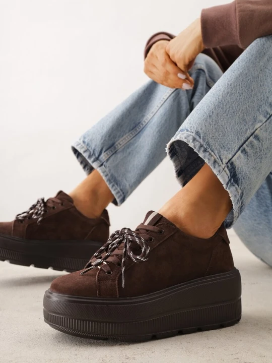 Zdjęcie produktu Brązowe Sneakersy na Platformie z Zamszu Naturalnego ze Sznurówkami w Paski Tarilita Goodin