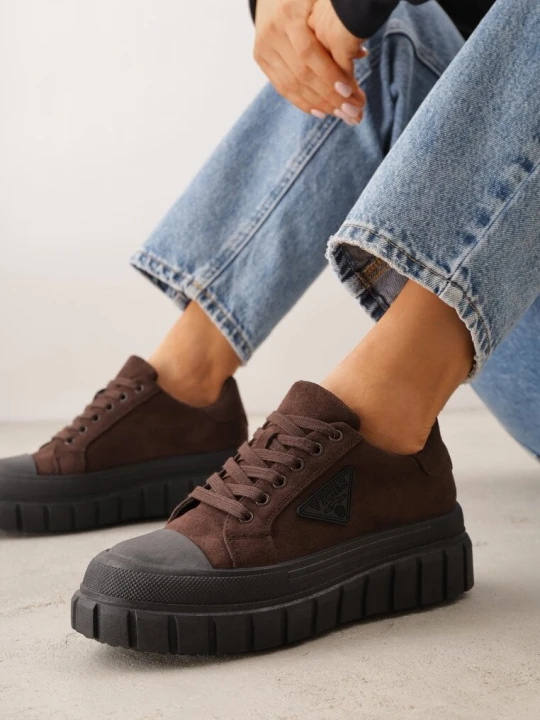 Zdjęcie produktu Brązowe Sneakersy Vices na Platformie z Ozdobą i Napisem Leawen