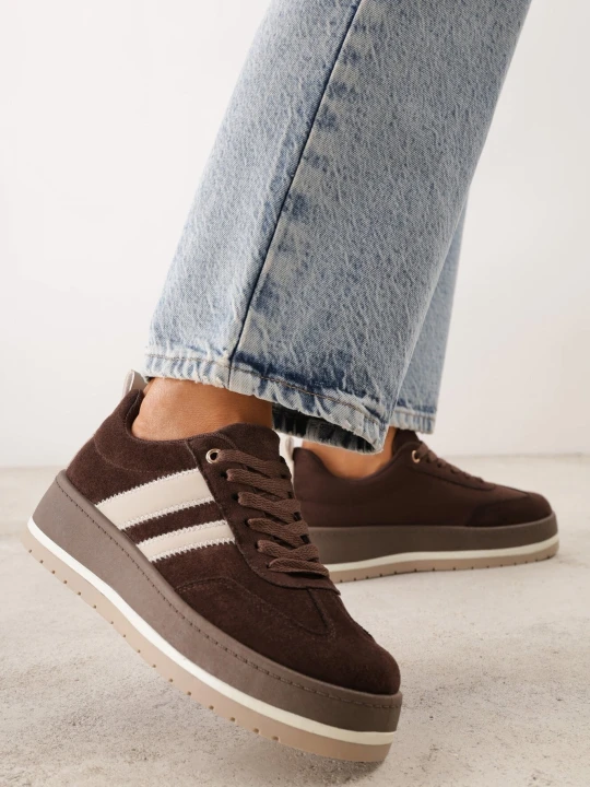 Zdjęcie produktu Brązowe Sneakersy w Stylu Retro z Imitacji Zamszu na Grubej Podeszwie Corvimes Ideal