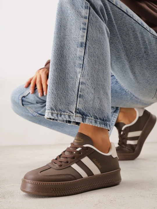 Zdjęcie produktu Brązowe Sneakersy w Stylu Tenisówek z Paskami na Boku Saliena Shosho