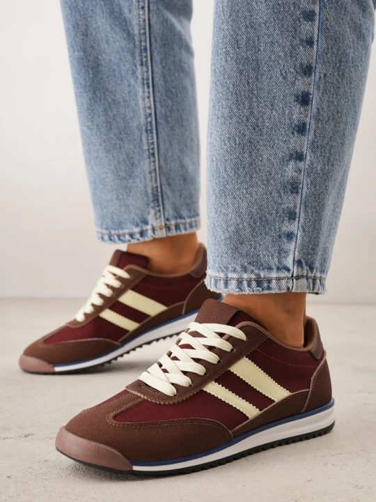 Zdjęcie produktu Brązowe Sneakersy z Geometrycznym Motywem Jannata Mulanka