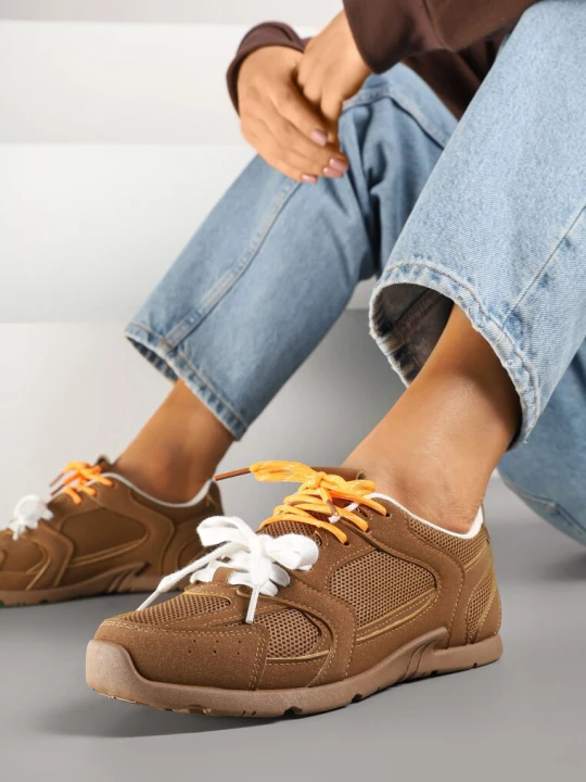 Zdjęcie produktu Brązowe Sneakersy z Podwójnymi Sznurówkami Terfitra Super Mode