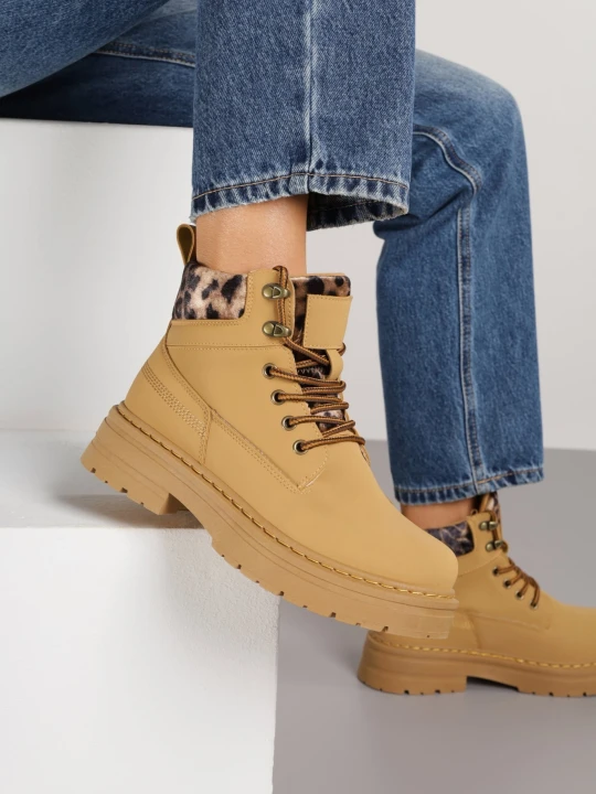 Zdjęcie produktu Brązowe Trapery ze Wstawkami we Wzór Vetiara Fashion Belle