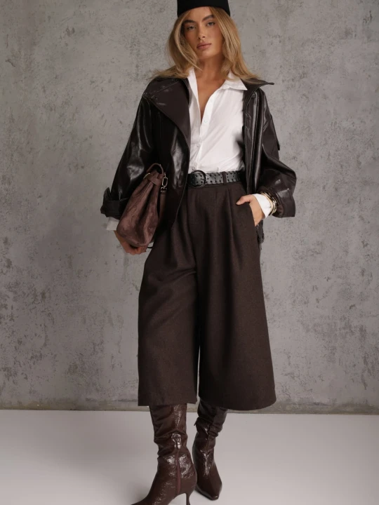 Zdjęcie produktu Brązowe Wiskozowo-Bawełniane Spodnie Casual Culottes z Paskiem z Klamerką Jumorla Elsa.m By May