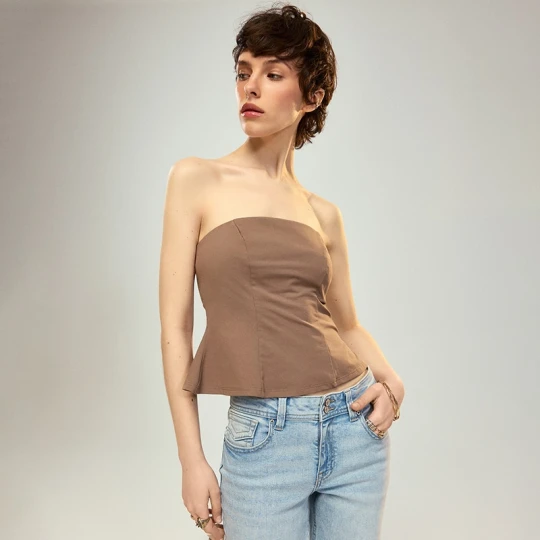Zdjęcie produktu Brązowy top bandeau z baskinką House
