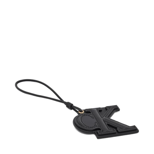 Zdjęcie produktu Brelok Calvin Klein Deboss Monogram Patch Bag Charm LV04F1191G Czarny