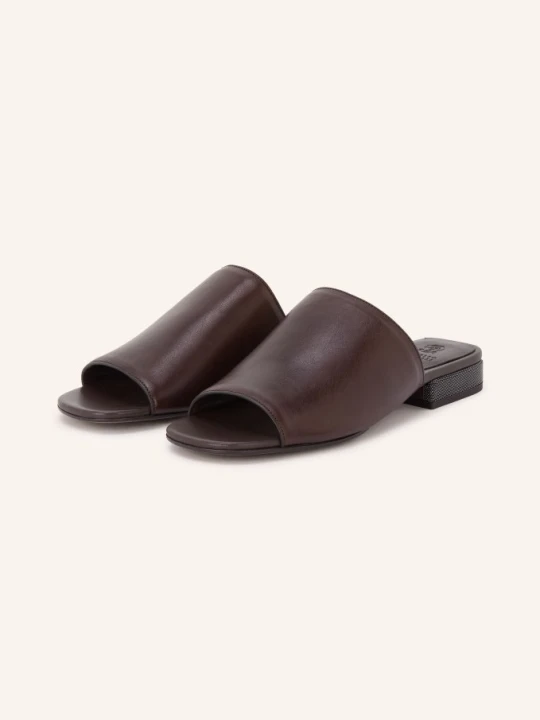 Zdjęcie produktu Brunello Cucinelli Klapki Z Ozdobnymi Perełkami braun CIEMNOBRĄZOWY