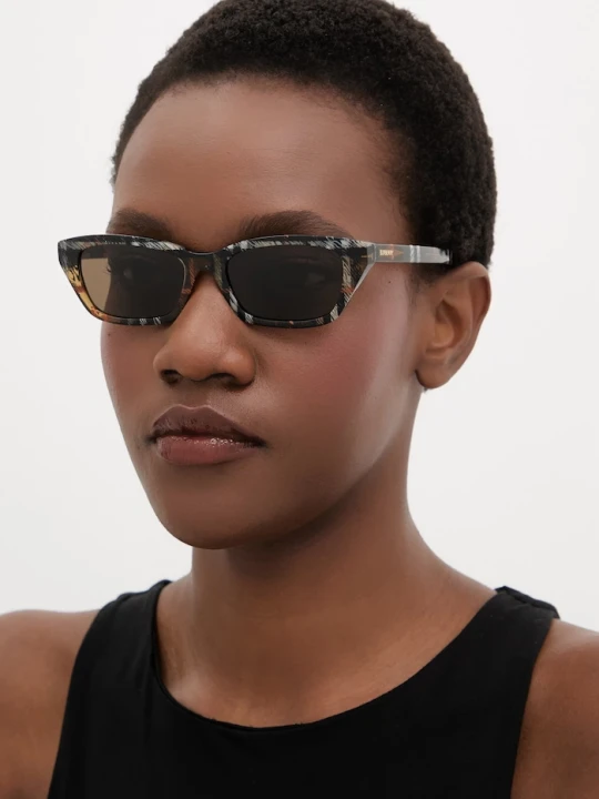 Zdjęcie produktu Burberry okulary przeciwsłoneczne damskie czarny