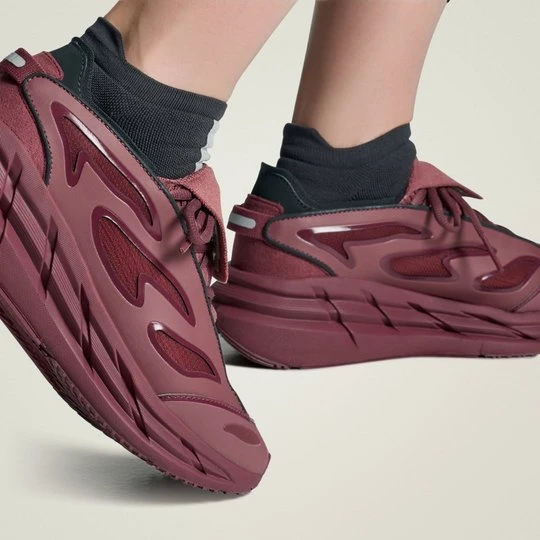 Zdjęcie produktu Buty adidas by Stella McCartney ADISTAR bordowy
