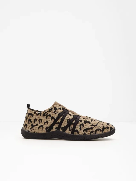 Zdjęcie produktu Buty barefoot z elastyczną podeszwą BonPrix beżowy