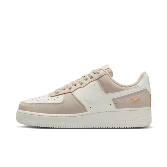 Zdjęcie produktu Buty damskie Nike Air Force 1 '07 - Brązowy