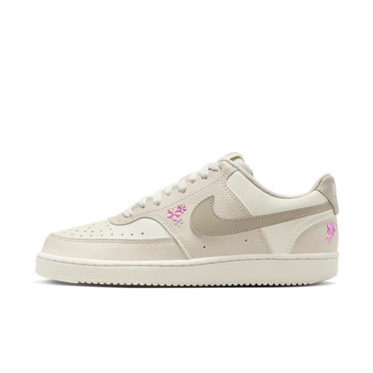 Zdjęcie produktu Buty damskie Nike Court Vision Low SE „Stitched Floral” - Biel