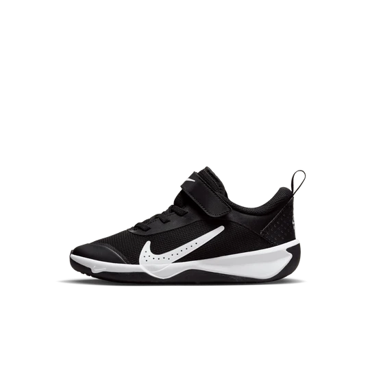Zdjęcie produktu Buty dla małych dzieci Nike Omni Multi-Court - Czerń