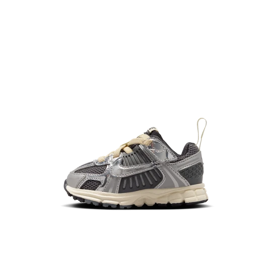 Zdjęcie produktu Buty dla niemowląt i maluchów Nike Vomero 5 - Szary