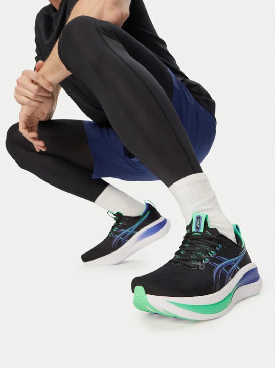 Zdjęcie produktu Buty do biegania Asics Gel-Nimbus 28 1011C127 Czarny