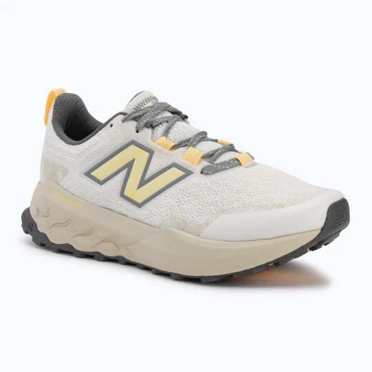 Zdjęcie produktu Buty do biegania damskie New Balance Fresh Foam Garoe V2 sea salt / white peach / timberwolf