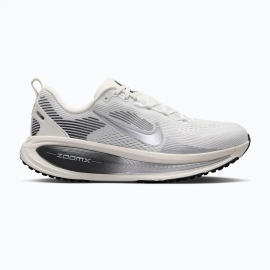 Zdjęcie produktu Buty do biegania damskie Nike Vomero 18 summit white / sail / metallic silver