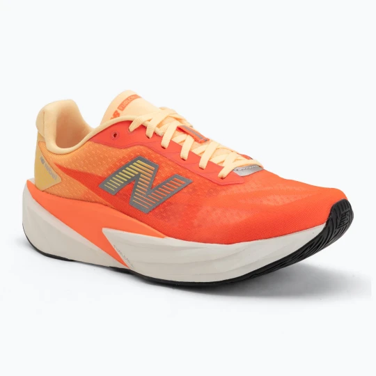 Zdjęcie produktu Buty do biegania męskie New Balance FuelCell Rebel V5 tangerine heat / silver metallic Pomarańczowy