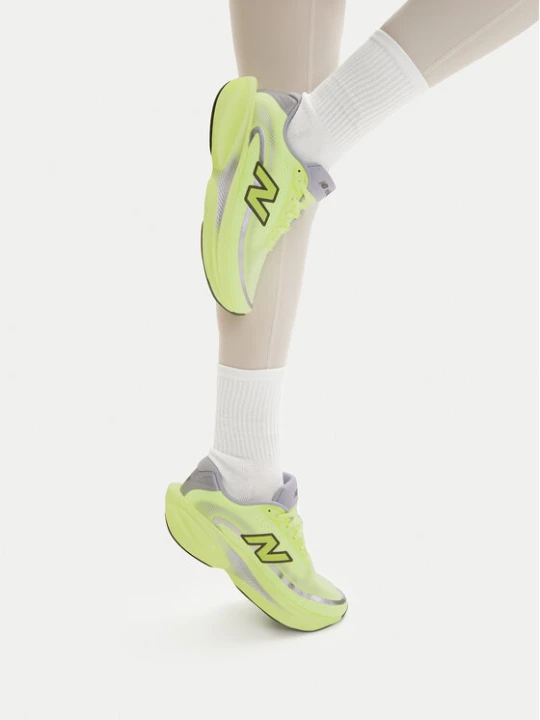 Zdjęcie produktu Buty do biegania New Balance Fresh Foam Ellipse v1 WELPS8NK Zielony