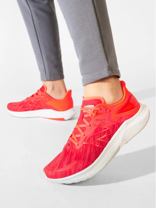 Zdjęcie produktu Buty do biegania New Balance FuelCell Propel v3 MFCPRCR3 Koralowy