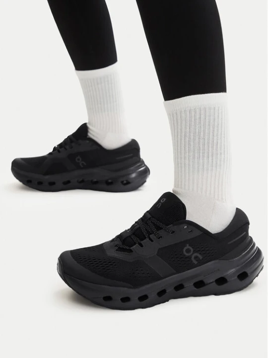 Zdjęcie produktu Buty do biegania On Cloudrunner 3 3WG10051043 Czarny