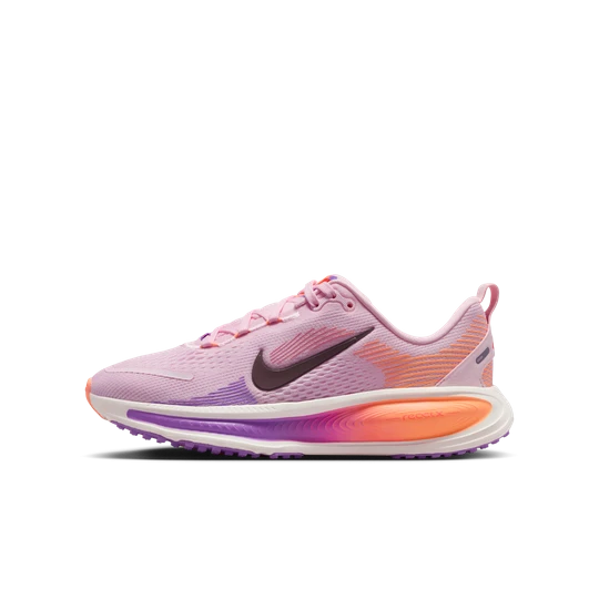 Zdjęcie produktu Buty do biegania po asfalcie dla dużych dzieci Nike Vomero 18 - Różowy