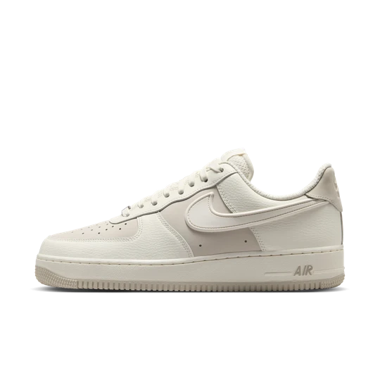 Zdjęcie produktu Buty męskie Nike Air Force 1 '07 LV8 - Biel