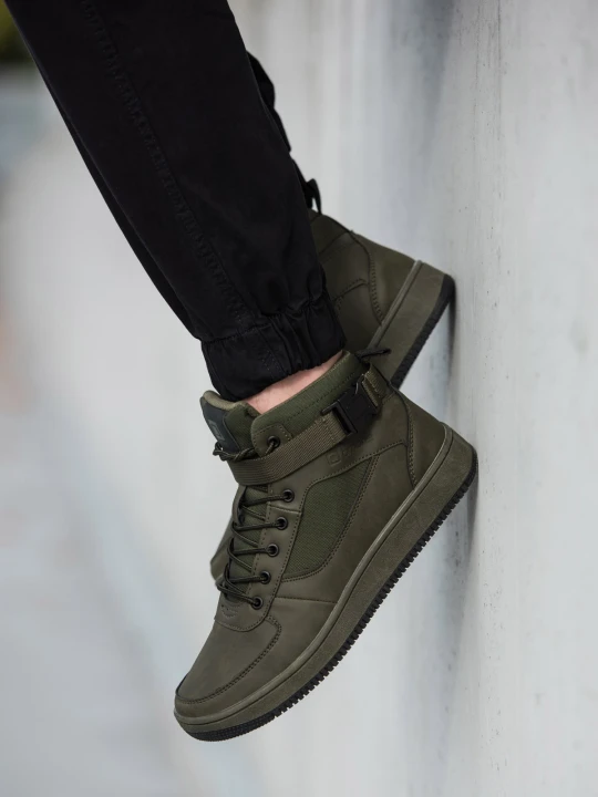 Zdjęcie produktu Buty męskie sneakersy za kostkę - khaki V4 - Rozmiar: 42 Ombre Clothing