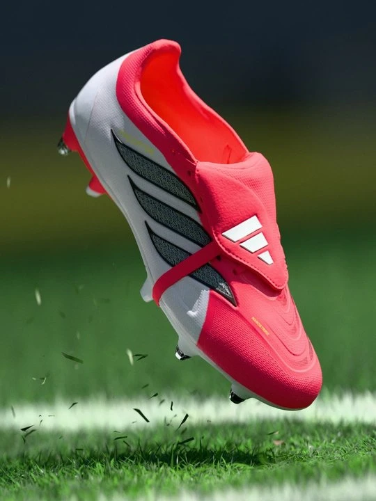 Zdjęcie produktu Buty piłkarskie na miękką nawierzchnię Adidas czarny
