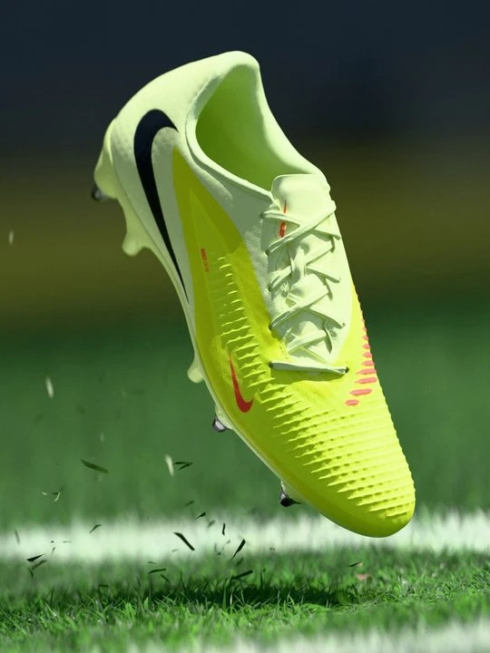 Zdjęcie produktu Buty piłkarskie na miękką nawierzchnię Nike pomarańczowy