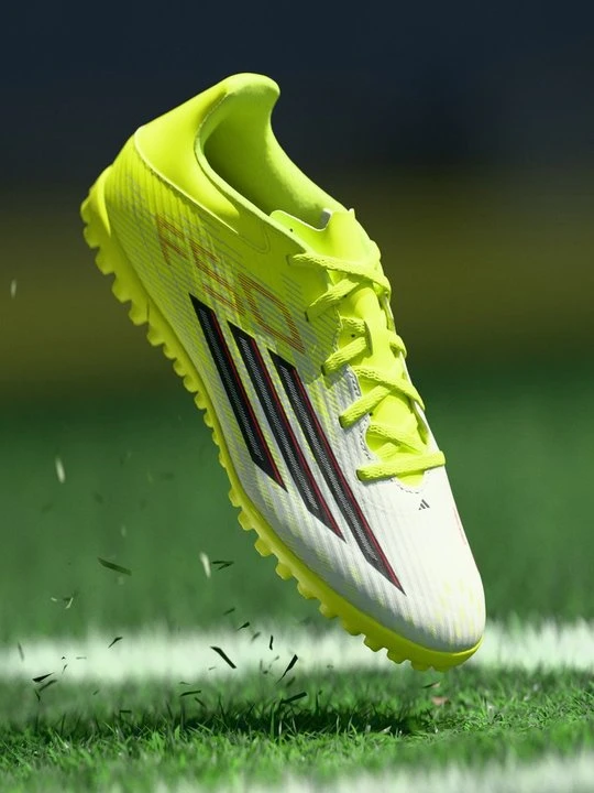 Zdjęcie produktu Buty piłkarskie na murawę Adidas żółty