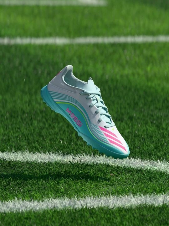 Zdjęcie produktu Buty piłkarskie na murawę Adidas biały