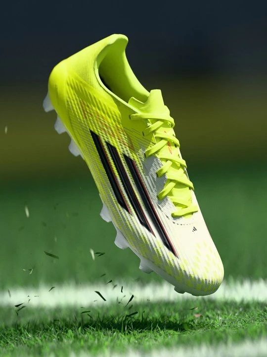 Zdjęcie produktu Buty piłkarskie na sztuczną trawę Adidas żółty