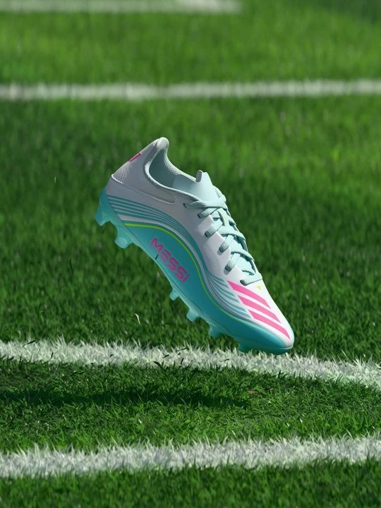 Zdjęcie produktu Buty piłkarskie na twardą nawierzchnię Adidas biały