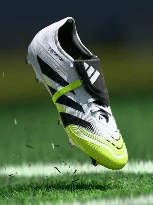 Zdjęcie produktu Buty piłkarskie na twardą nawierzchnię Adidas biały