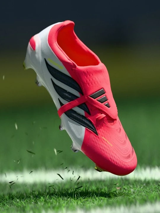 Zdjęcie produktu Buty piłkarskie na twardą nawierzchnię Adidas czerwony