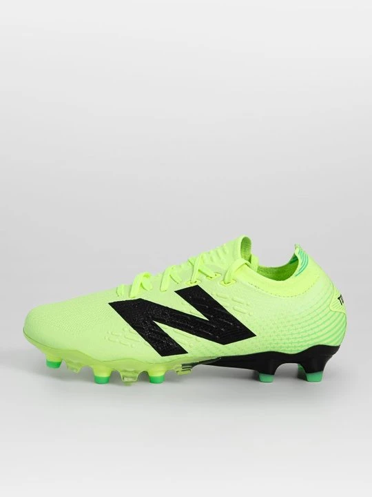 Zdjęcie produktu Buty piłkarskie na twardą nawierzchnię New Balance zielony neon